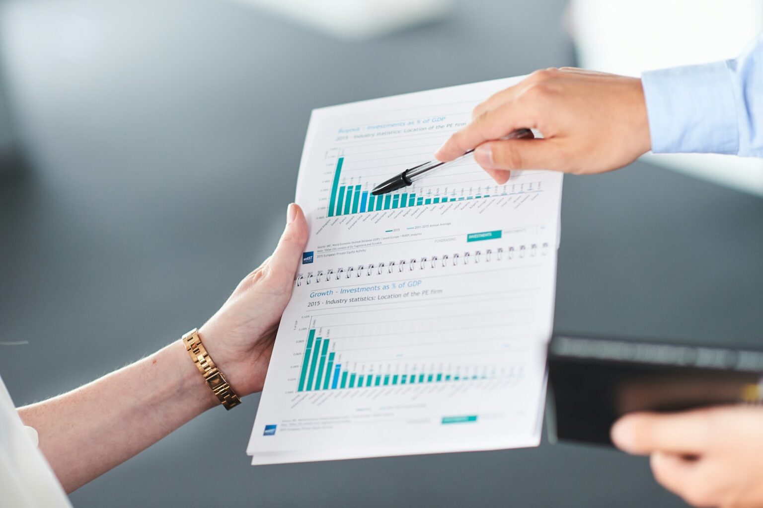 Understanding your credit & debt history by reading a detailed annual credit report